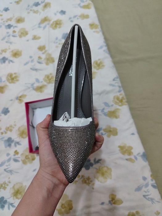 Женские туфли на шпильках