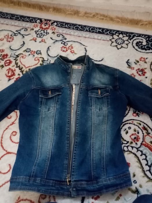 Продам джинсовый пиджак и брюки