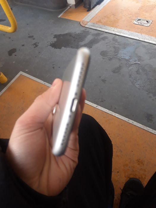 Продам айфон 7 32гб Акб 98