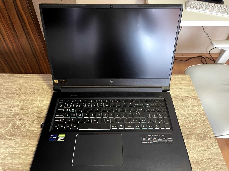 Acer Predator Helios 300 17 inch  i9-11900H, RTX 3070, 16GB ram