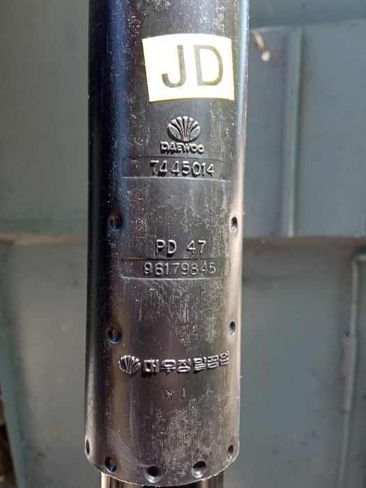 Задние амортизаторы