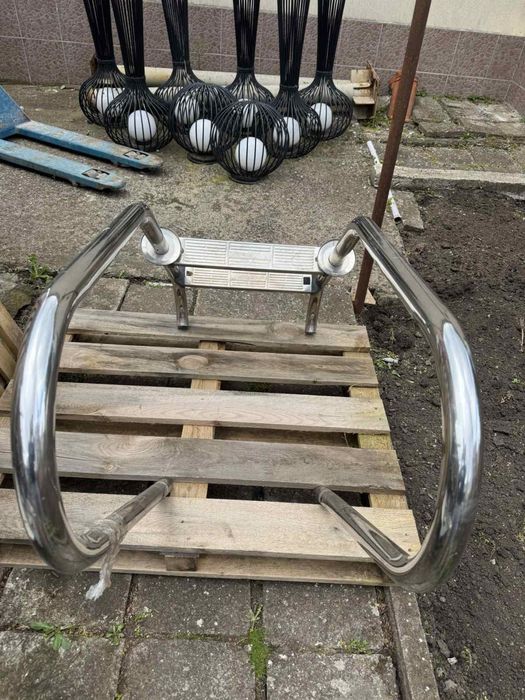 Стълби за басейн