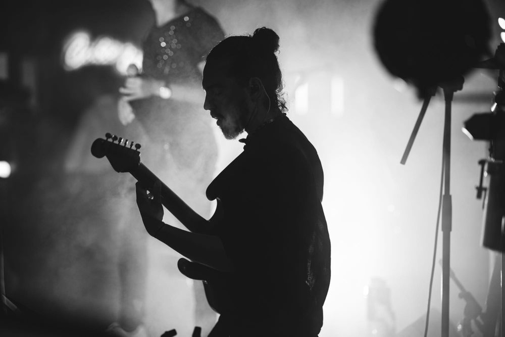 Lectii/cursuri/meditatii chitara electrica online/fizic