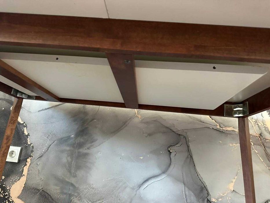 Стол обеденный раскладной.