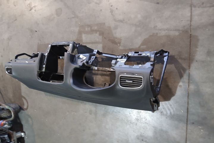 Plansa bord Volkswagen VW Golf a 6-a generatie