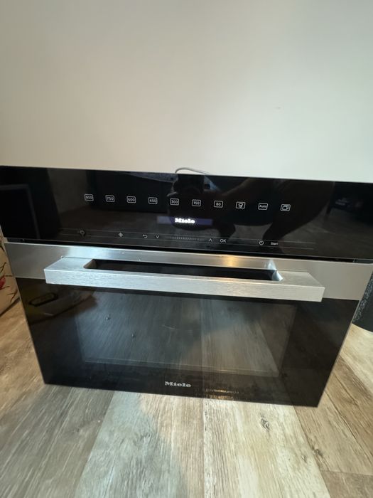 Cuptor microunde inox Miele M7240
