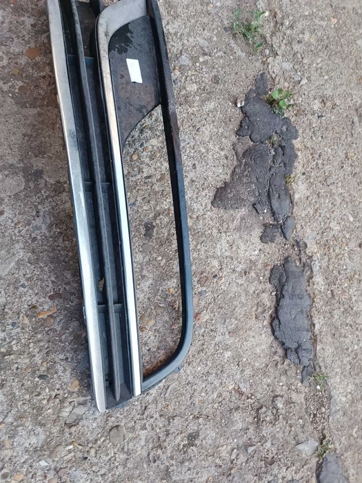 решетка предна броня Passat B7