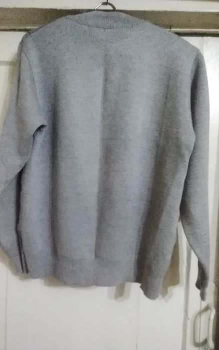 Продаем   мужской  пуловер