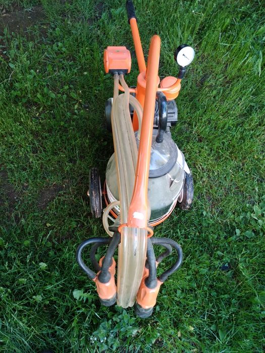 Mulgatoare vaci cu un post, pret 2000 lei negociabil  nr o761309266
