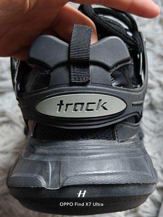 Balenciaga track 1
