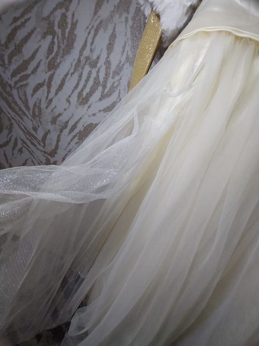 Вечернее платье на4-5 лет