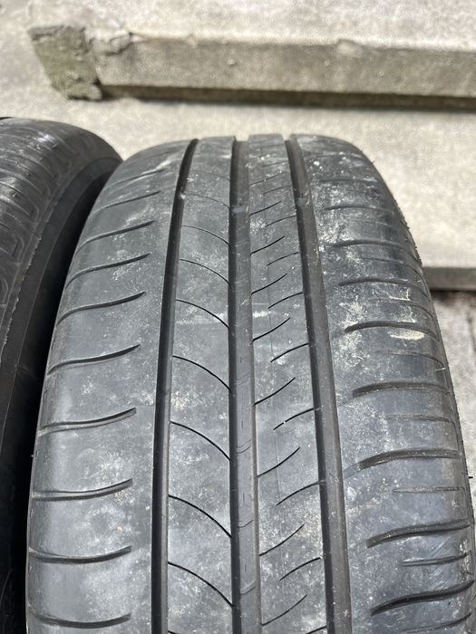 Anvelope vara Michelin Energy Saver 195/60/R15 impecabile. Pret fix