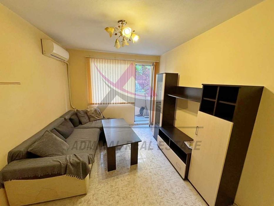 Дава се под наем Двустаен апартамент в Варна, Център - 58 кв.м за 350 € - Снимка #1