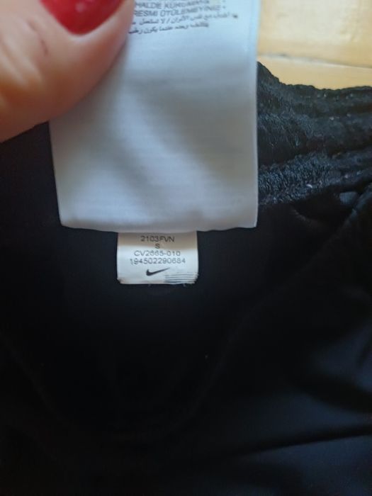 Pantaloni nike s