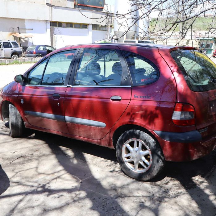 Рено Меган Сценик 1.9 ДЦИ 102 к.с.2001 год.Само на части