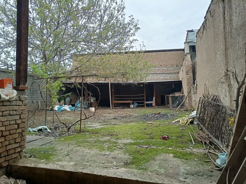 Uchastka sotiladi 3.5 sotih nazarbek harakat mahalada