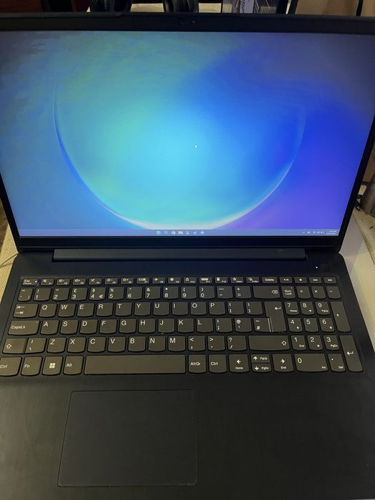 Vand laptop Lenovo IdeaPad 3 + incarcator