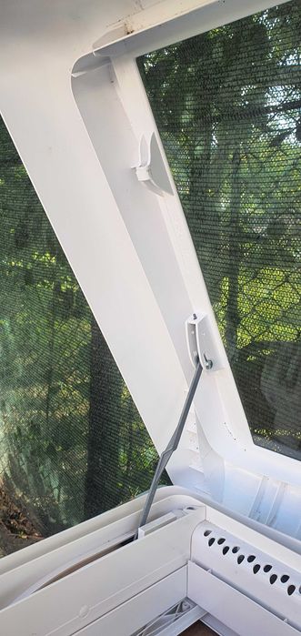 Trape (ferestre de tavan) pentru rulote, autorulote, etc