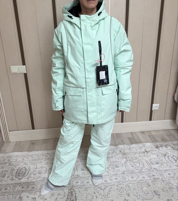 Лыжный костюм зимний новый