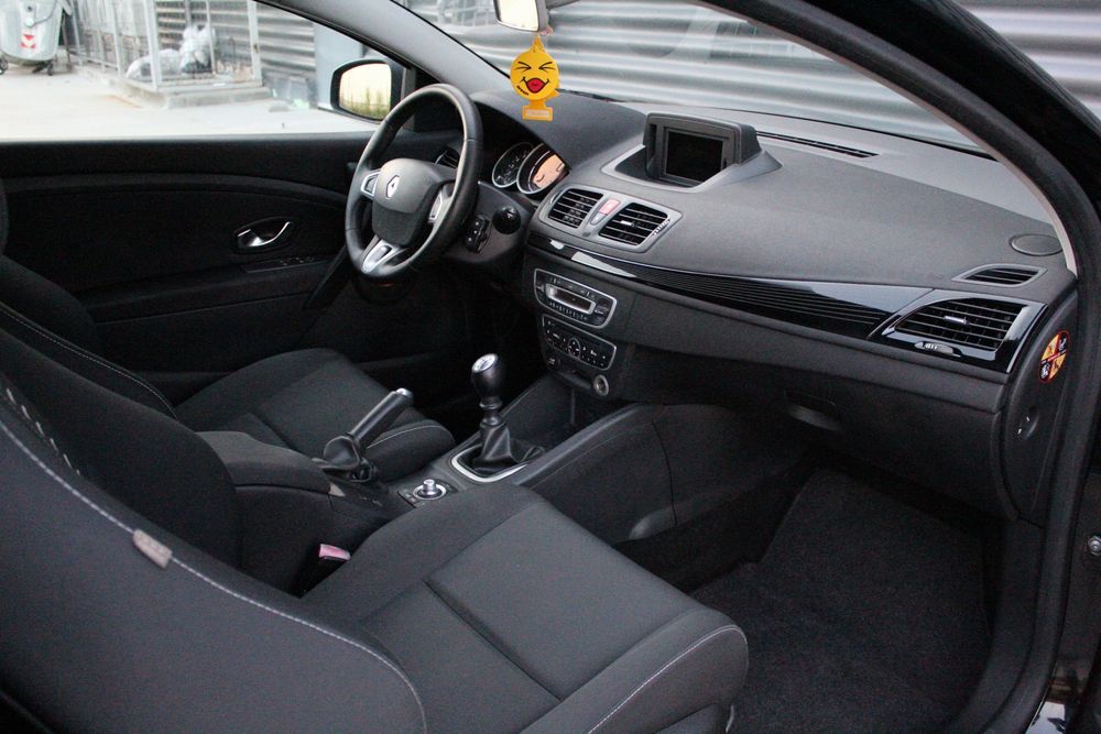 Renault Megane Coupe 2011 1.6 16V 116cp Euro 5