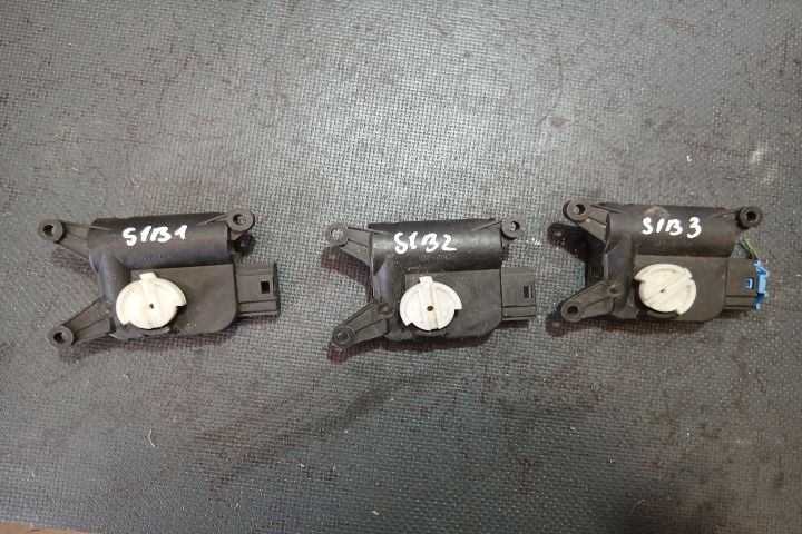 Motoras clapeta aeroterma 4F0820511 0132801358 4F0820511 0132801358 A