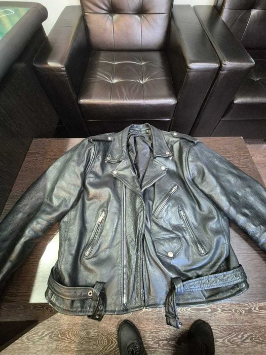 Продам кожаную курту Б/У