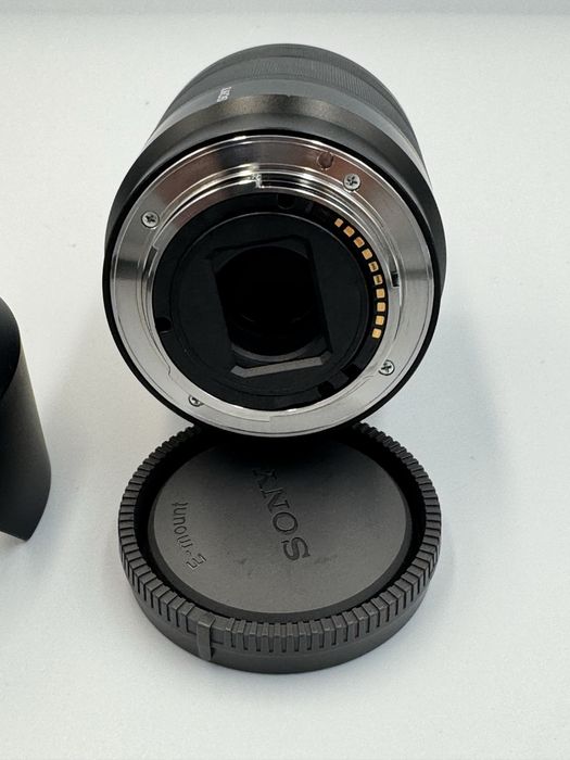 sony Zeiss 16-70mm F4 ZA OSS