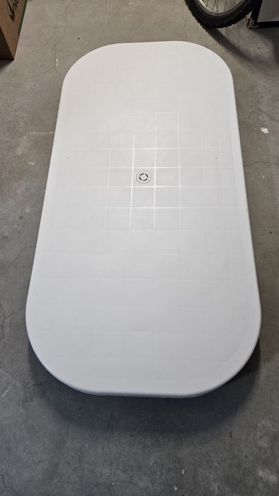 Masa plastic cu loc pt. umbrela