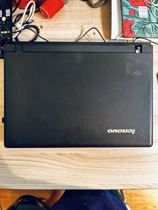 Ноутбук Lenovo.