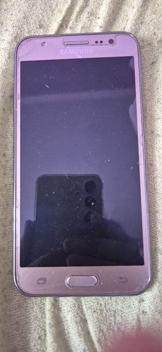 Vând telefon Samsung J 5.