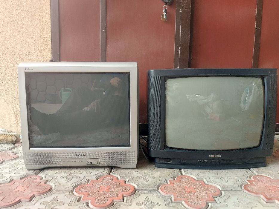 Телевизоры СОНИ и САМСУНГ. 11тыс за два