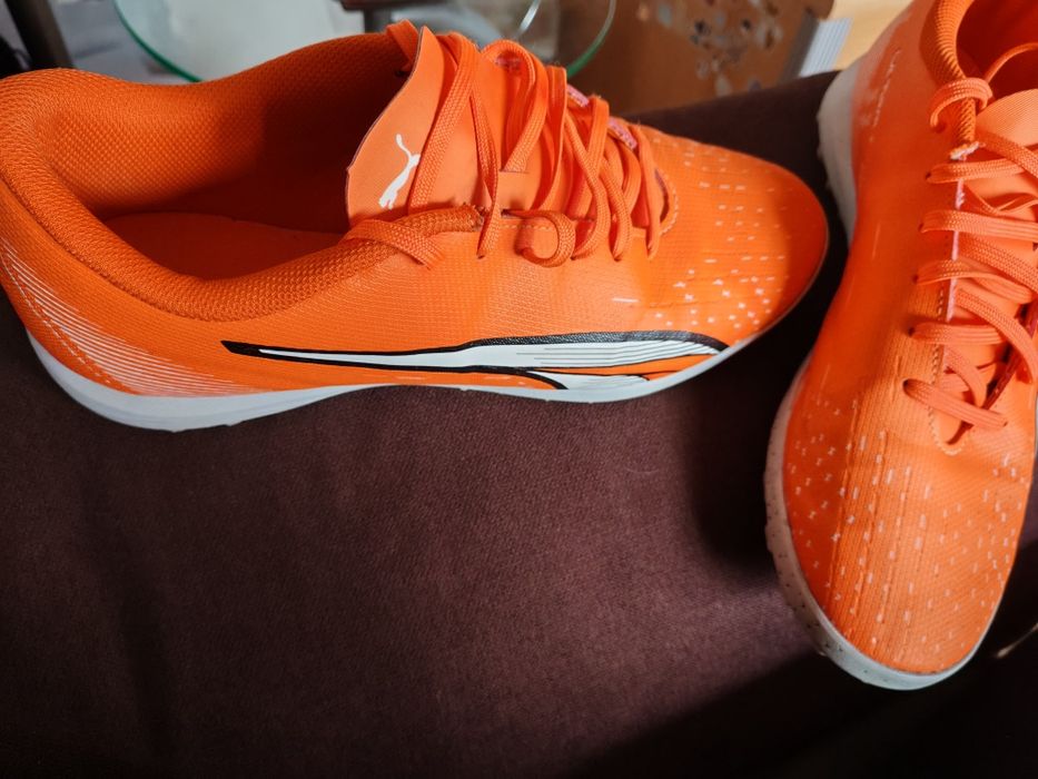 Adidași Puma fotbal