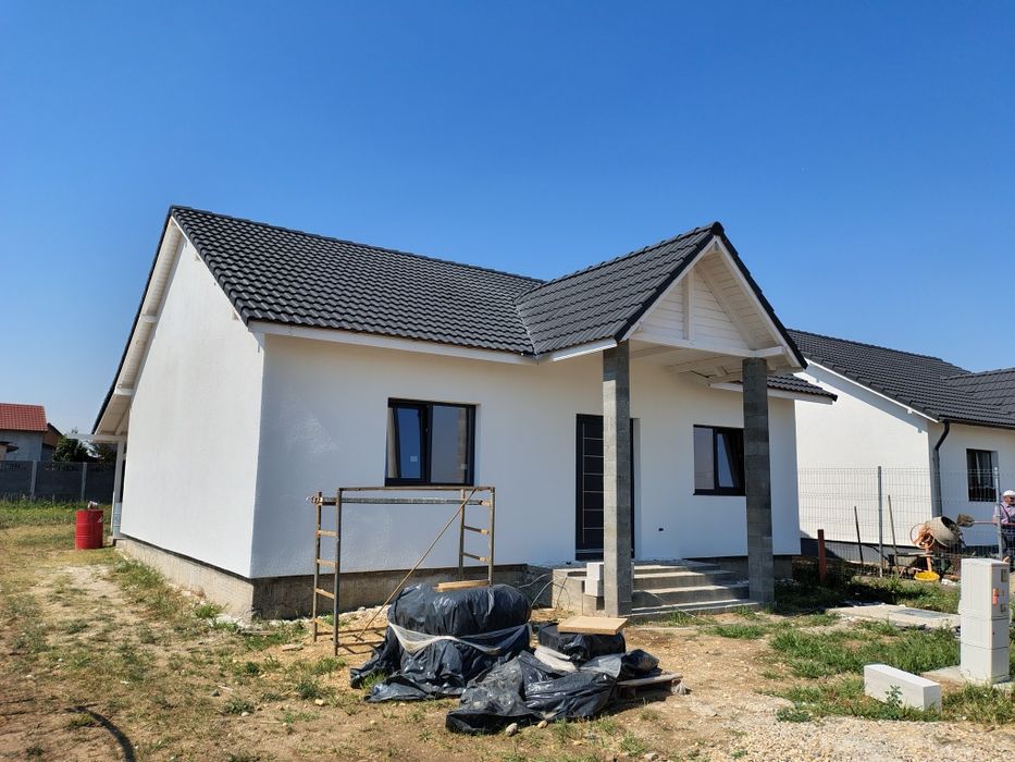 Vând casă în Frumușeni