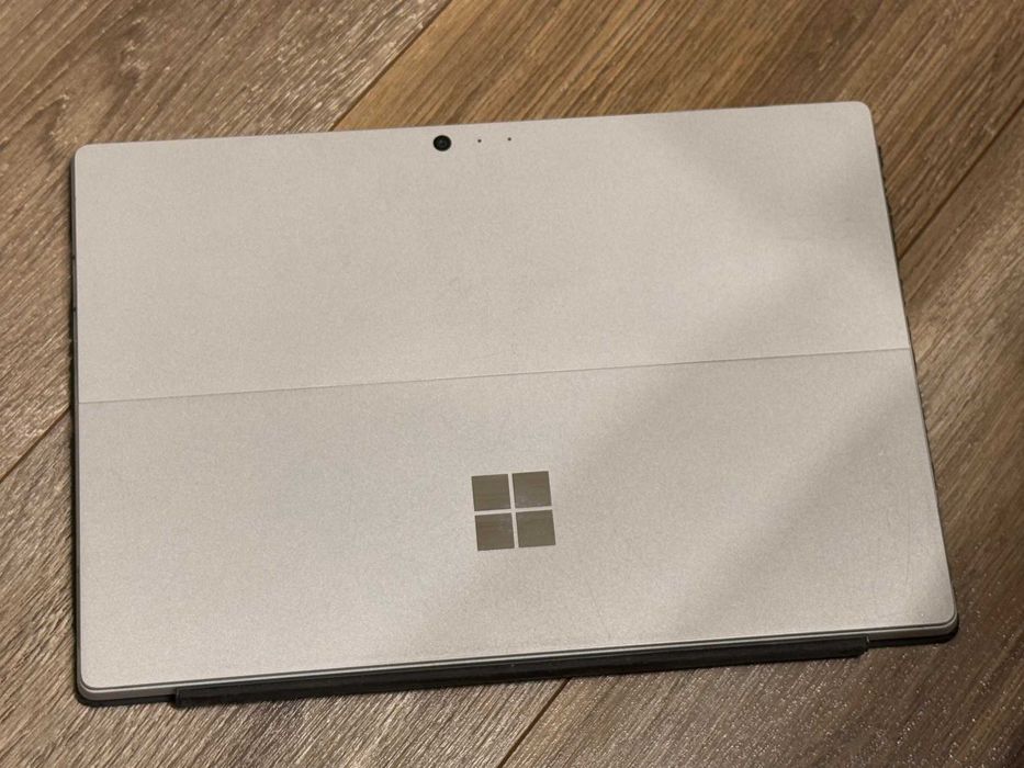 Microsoft Surface Pro 6 i5-8350U/8RAM/256SSD/Intel UHD 620/QHD Touch