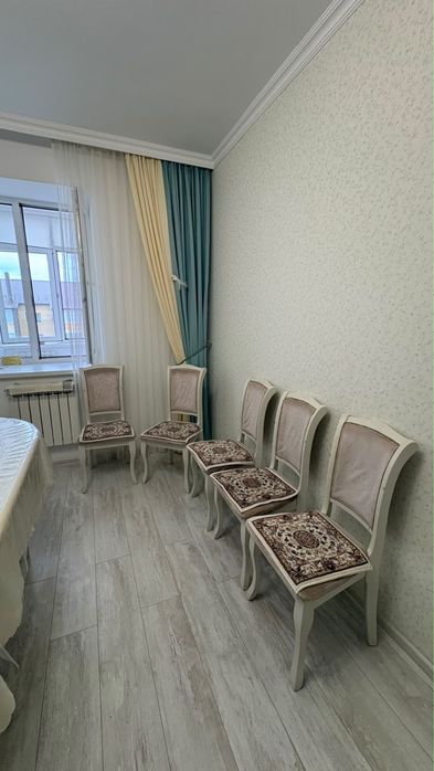 Продам стулья кухонные