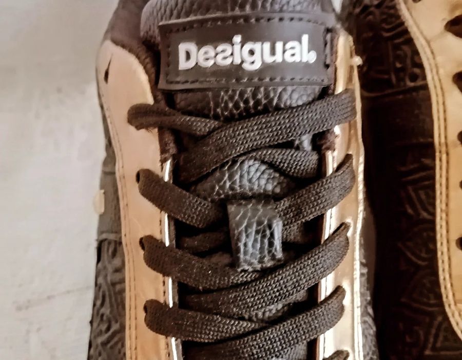 Дамски, спортно - елегантни обувки