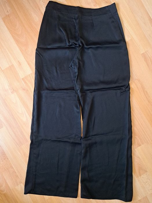 Pantaloni mărimea 36