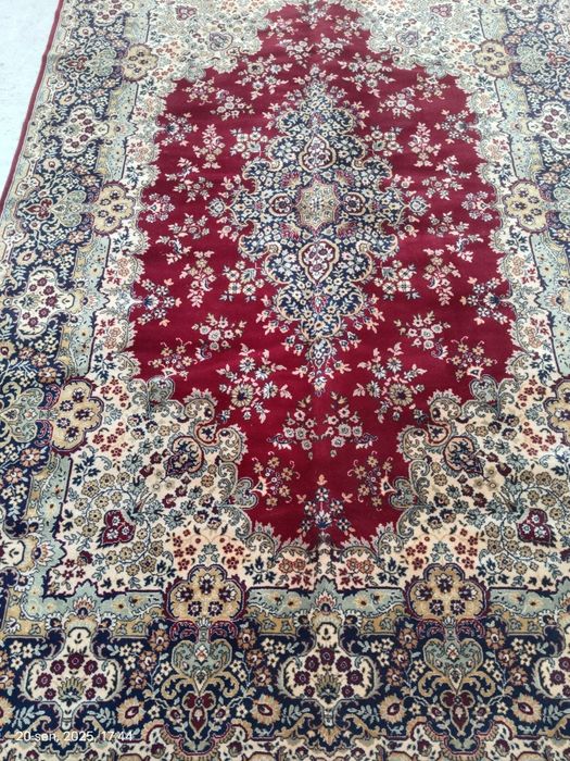 Гилам эронники антиквар  гилам. Бунакасини топиш кийин.