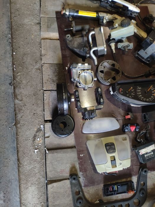 Запчасти на Мерседес w210