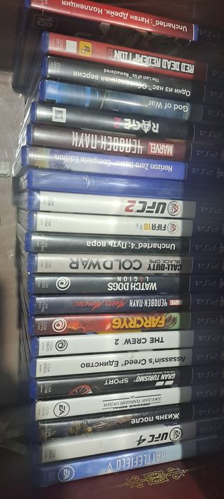 Продам PS4 Slim 1 TB