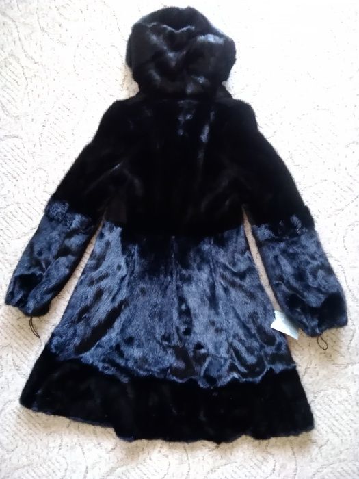 Продается шуба норковая .