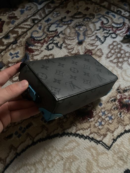 Louis Vuitton Steamer Wearable Wallet