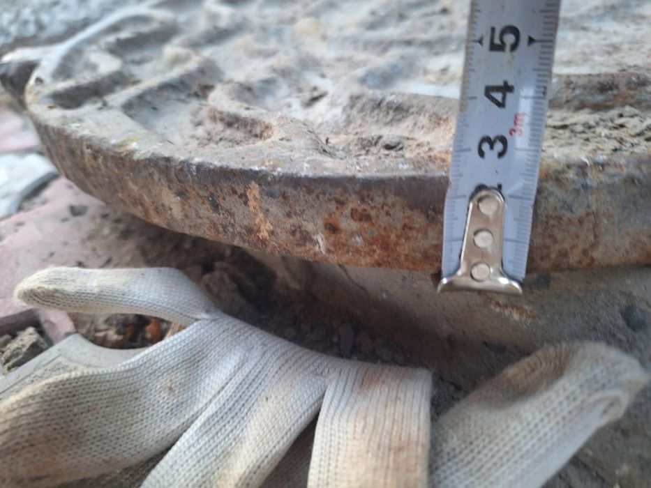 Чугунный люк септика