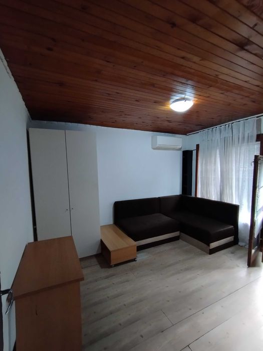 къща под наем  кв. Левски