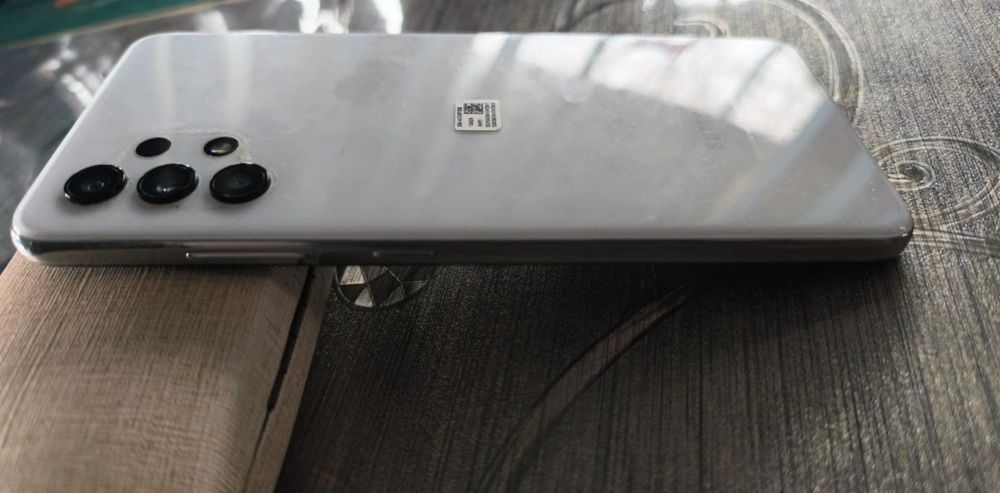 Samsung Galaxy A32 в бял цвят