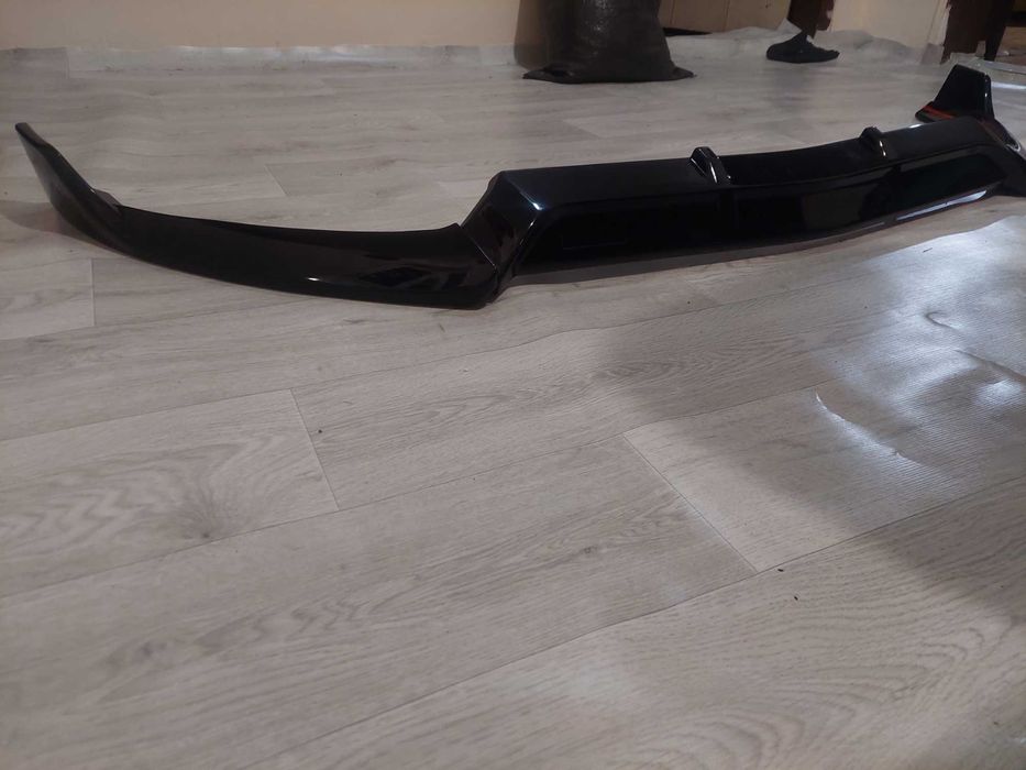 Продавам чисто нов преден лип споилер нож за Ауди а4 б8