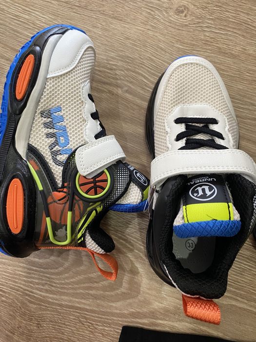 Детстке кросовки