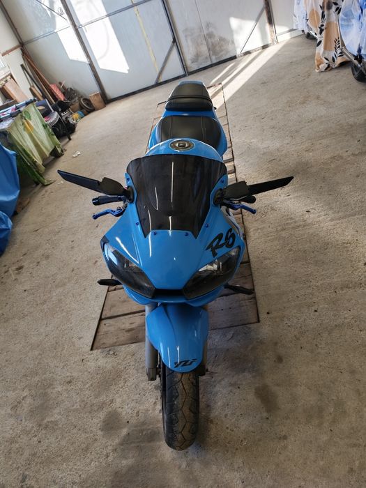 Yamaha r6 carburație An 2001