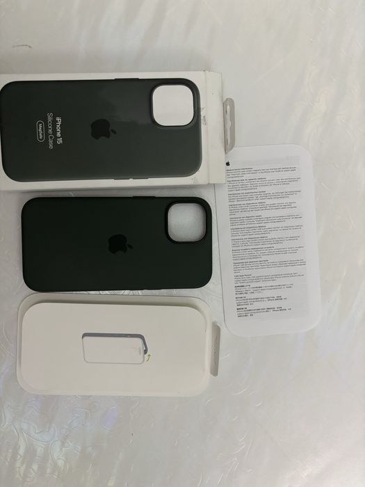 Продам оригинал чехол айфон 15