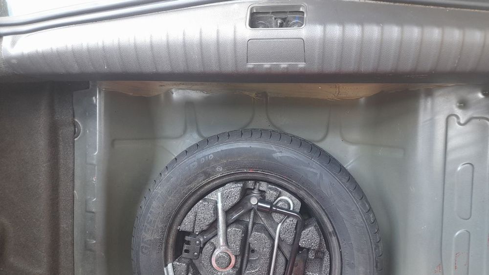 Kobolt qora midnayt metani bor
